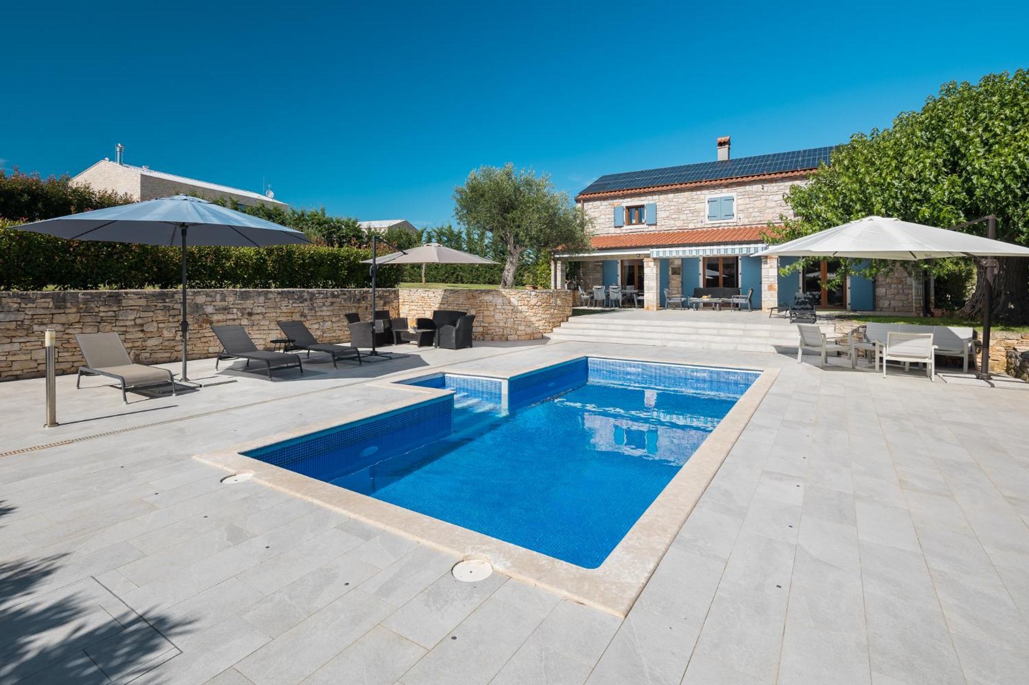 Mon Perin Castrum - House Of Nice Memories Bale Exterior foto